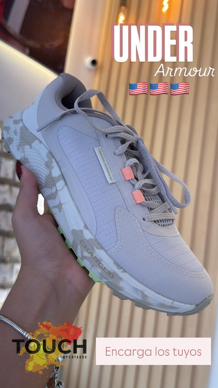 👟 Under Armour Charged Camo 👟