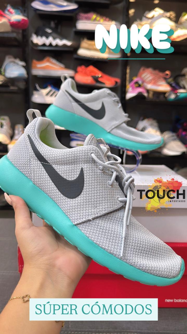 NIKE ROSHE RUN CALYPSO (17985)