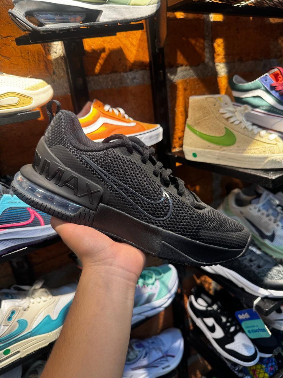 🖤 NIKE AIR MAX ALPHA TRAINER 5