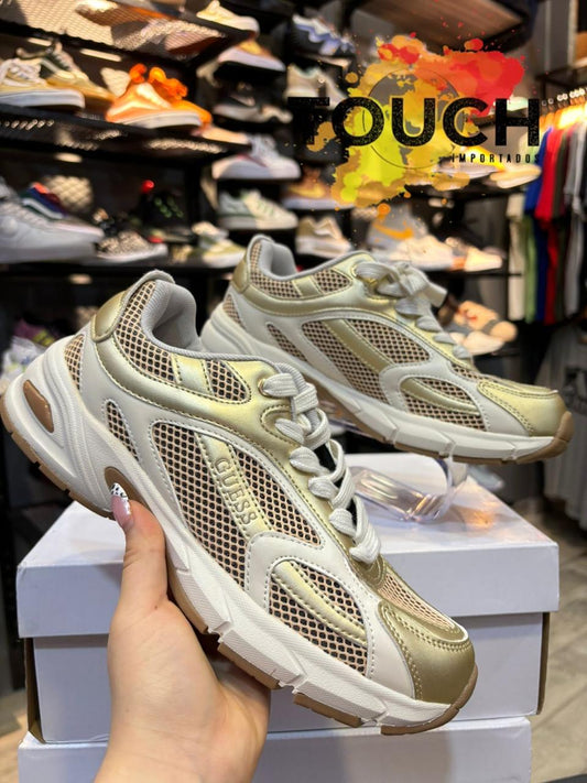 GUESS 22 (16318)