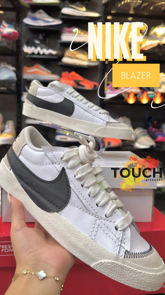 NIKE BLAZER LOW 77 JUMBO (18113)