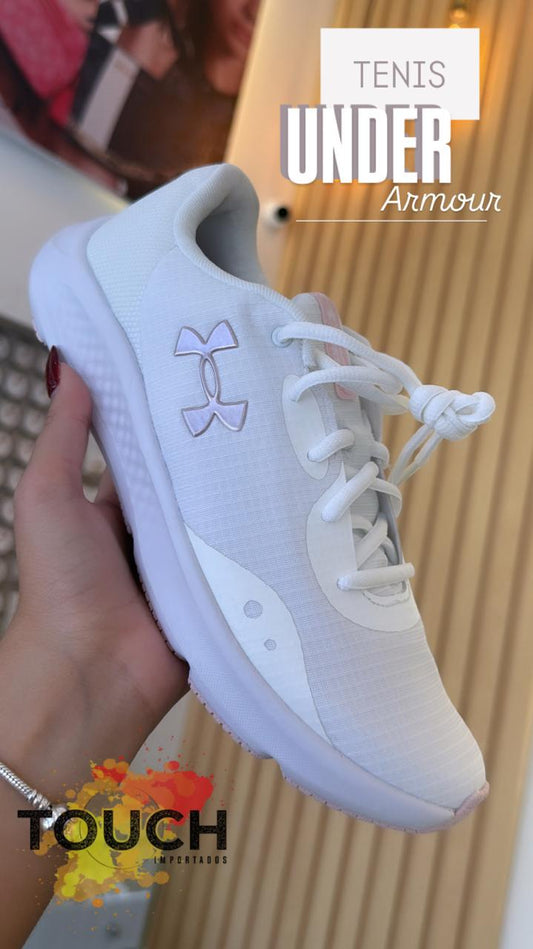 Tenis Under Armour blancos